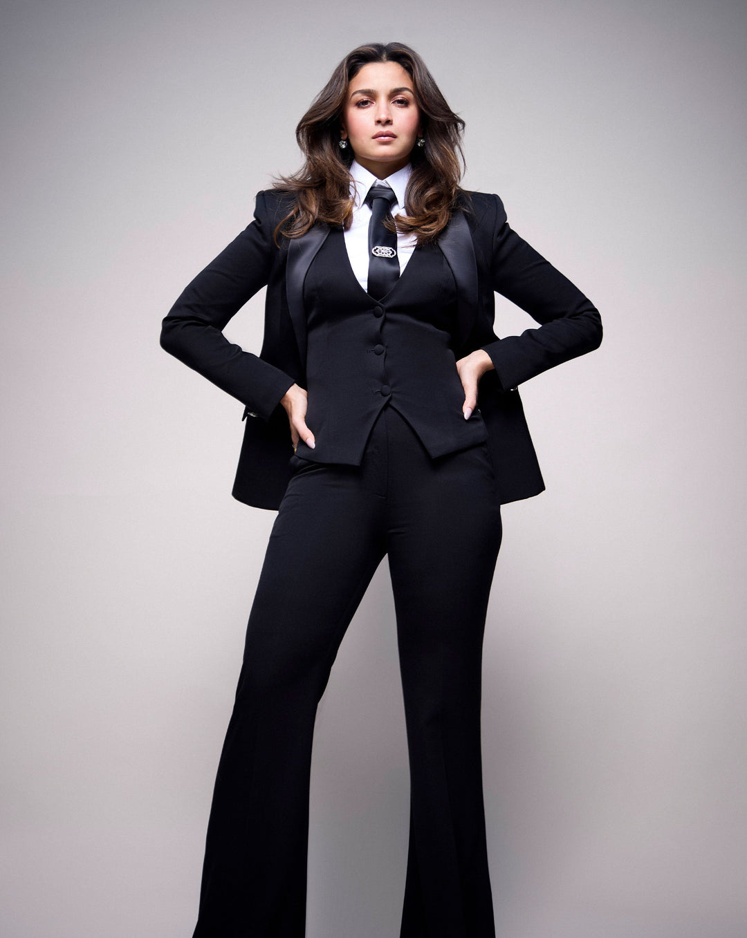 Alia Bhatt in a custom Gaurav Gupta three-piece tuxedo for the Screen Awards 2026.